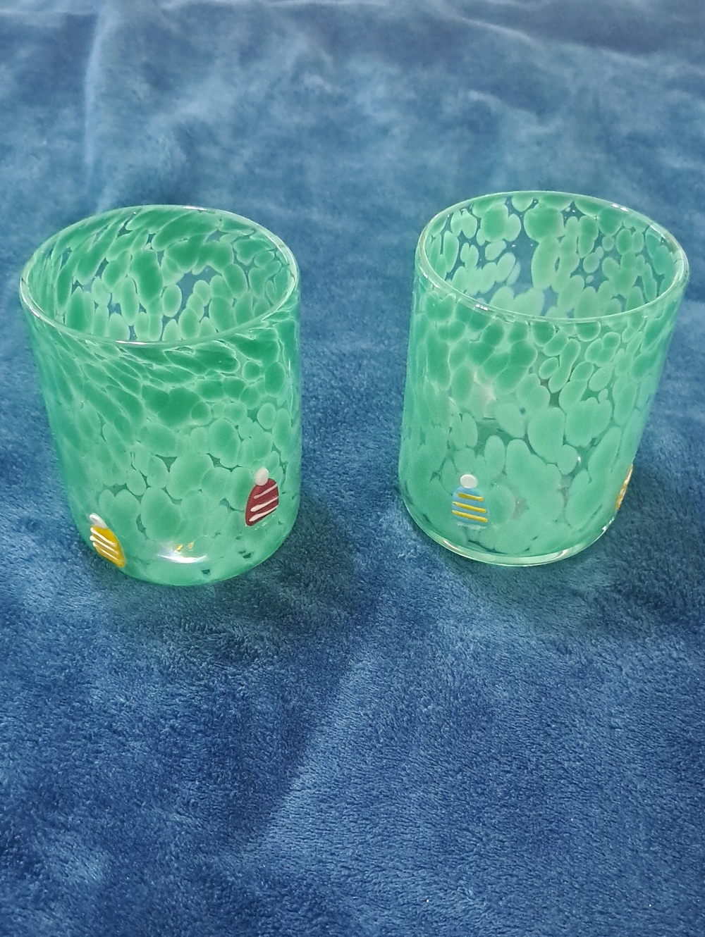 Anthropologie Festive Icon Juice Set Of 2  Christmas Design